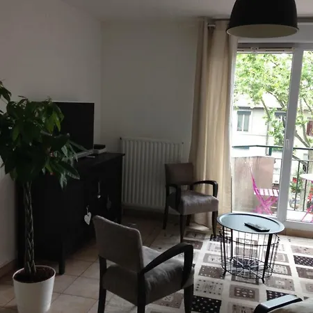 Chez Marie Apartment *
